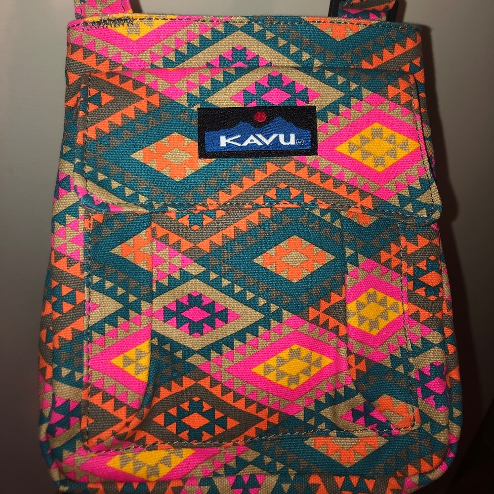Aztec Print Kavu bag (brand new)